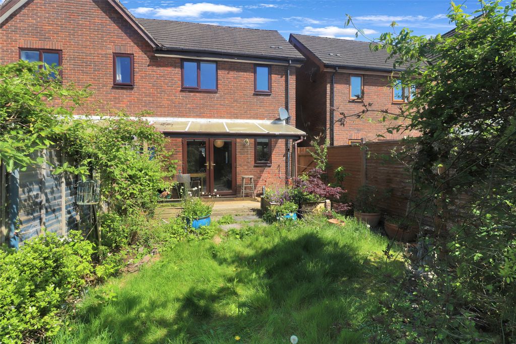 Property photo 2 of 12 Picture No. 11