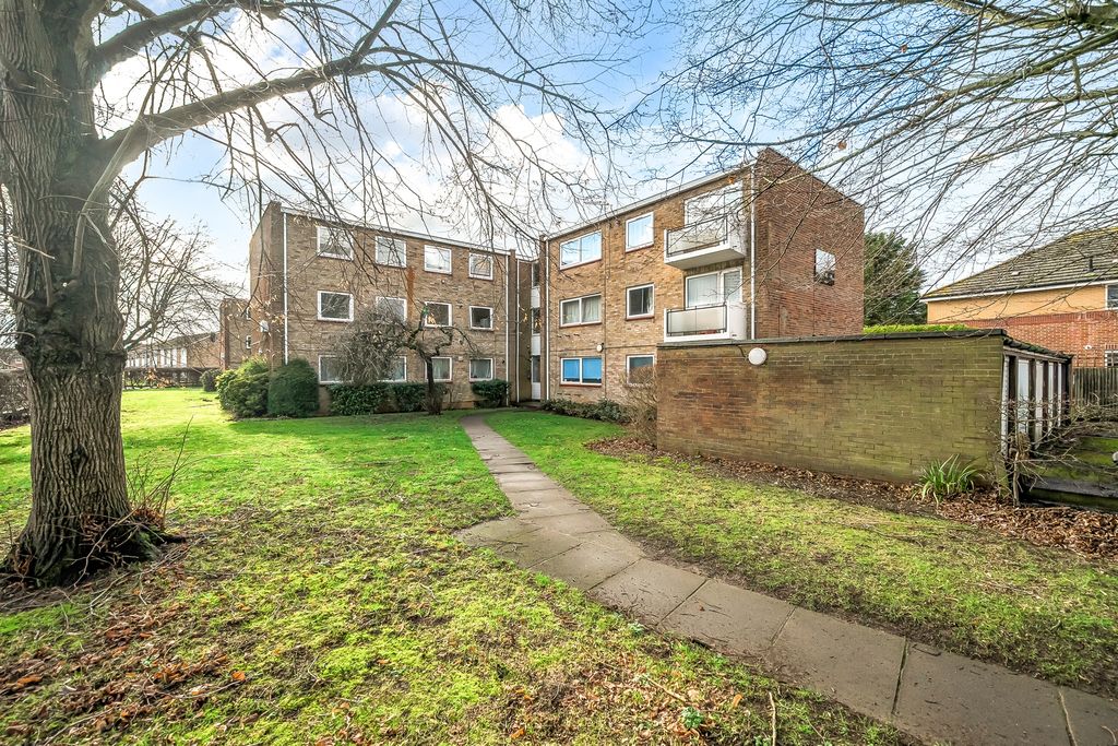 Property photo 1 of 12