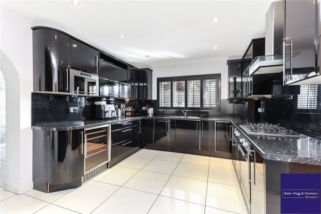 Property photo 3 of 22 Picture No. 07