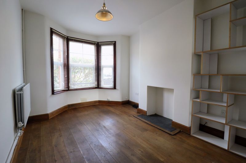 Property photo 2 of 21 Lounge