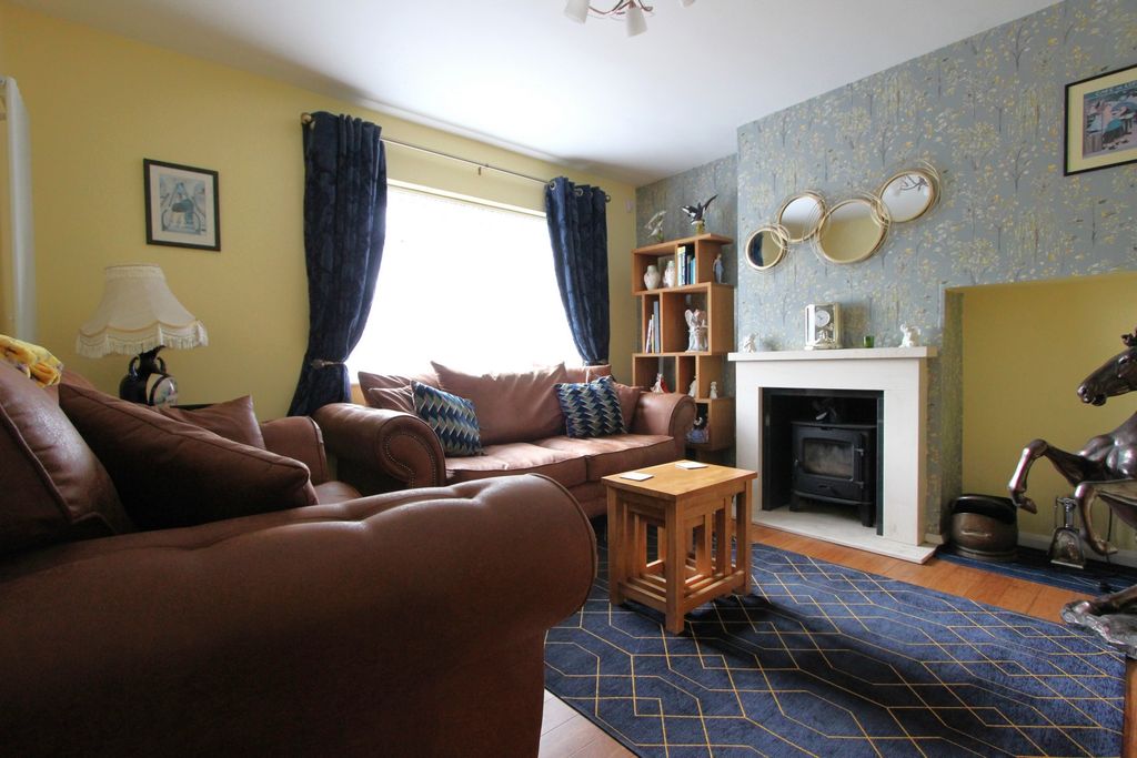 Property photo 2 of 16 Photo 7