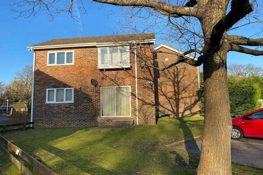 Property photo 1 of 6 (Main)