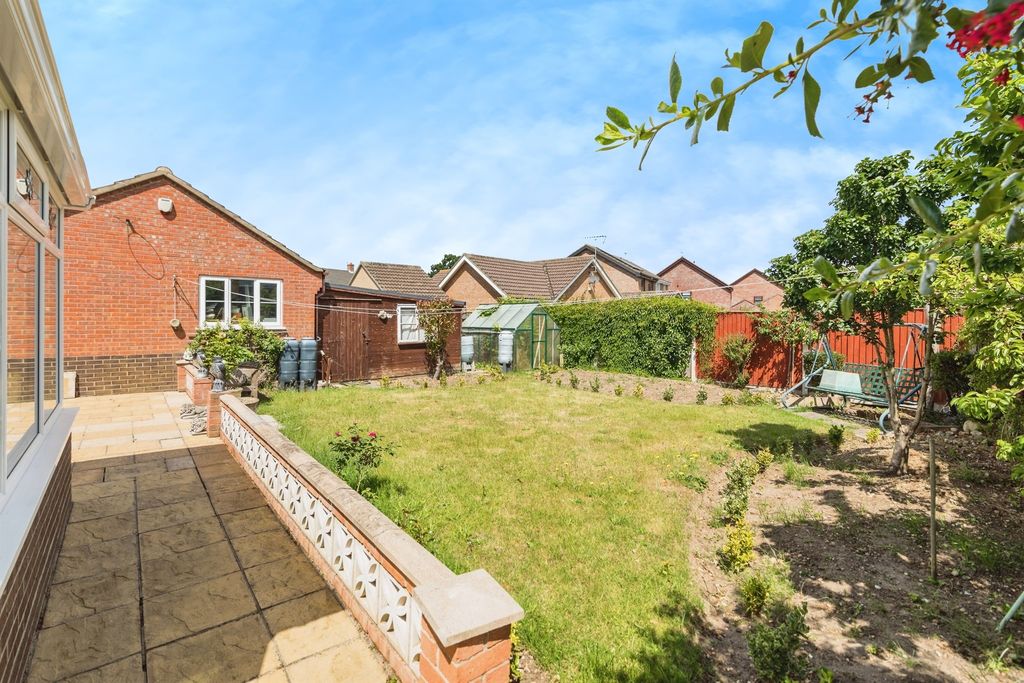 Property photo 2 of 16