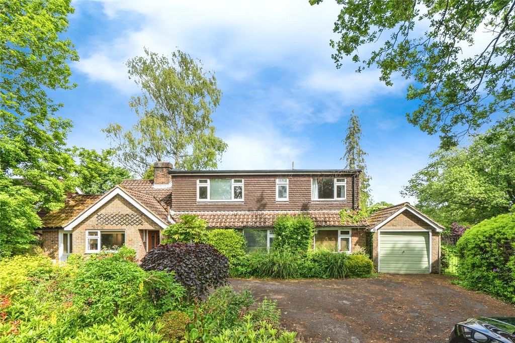 Property photo 1 of 38 Picture No. 23
