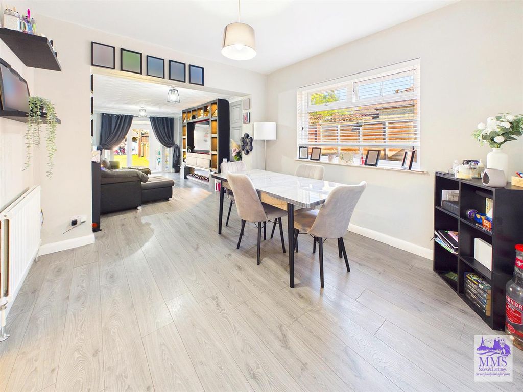 Property photo 2 of 22 Cam04098G0-Pr0204-Still009.Jpg