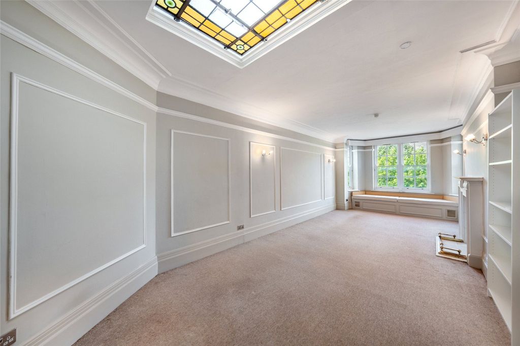 Property photo 3 of 16 Picture No. 02