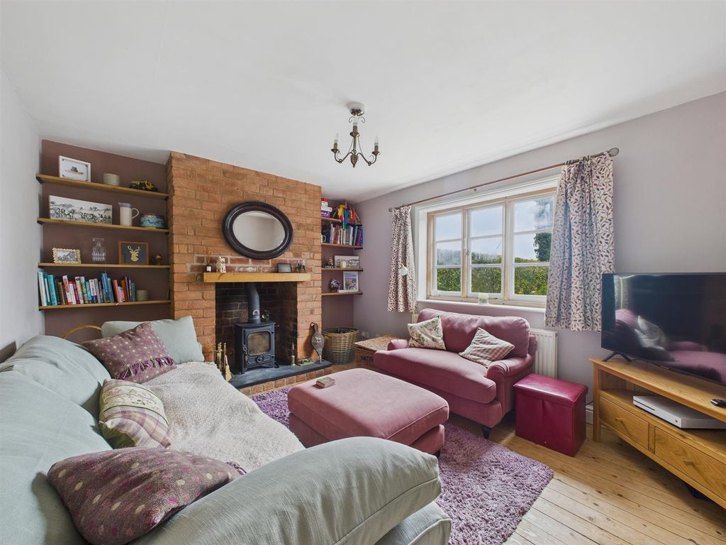 Property photo 2 of 21 Cam03972G0-Pr0210-Still009.Jpg