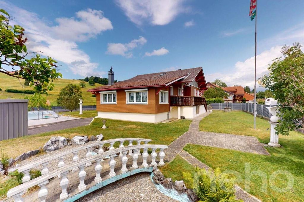 Property photo 3 of 12