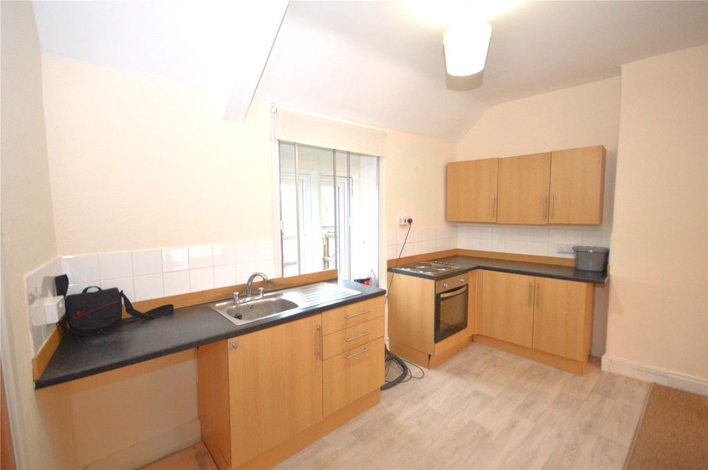 Property photo 2 of 9 Picture No. 10
