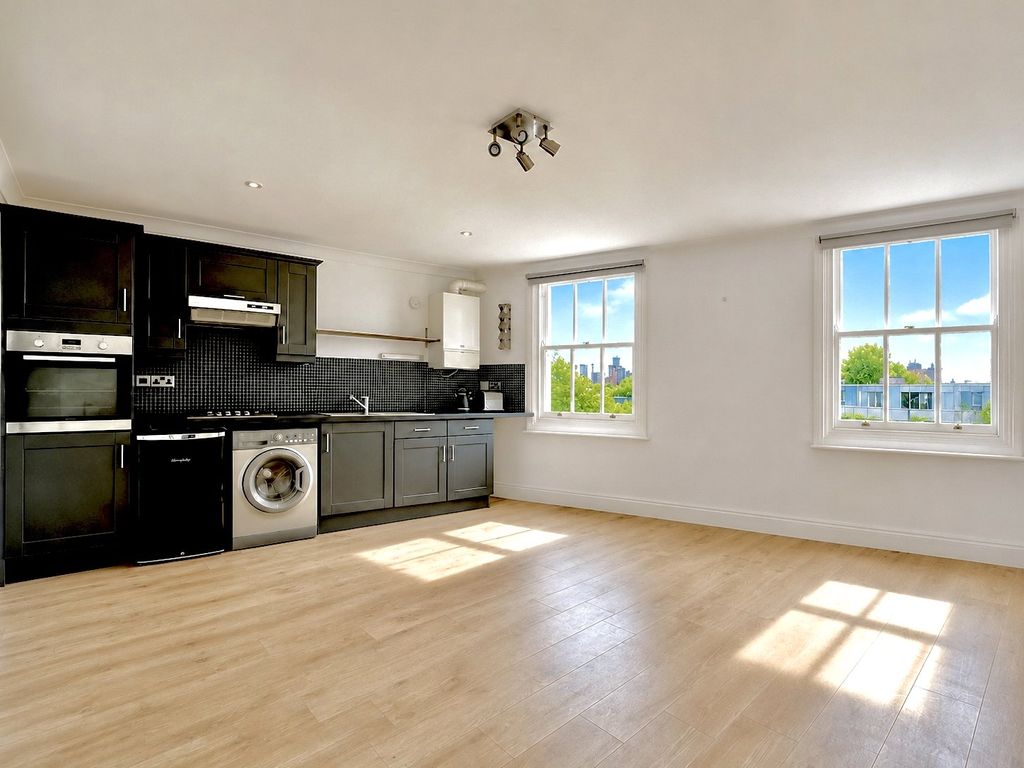 Property photo 1 of 6 Kitchen - Reception