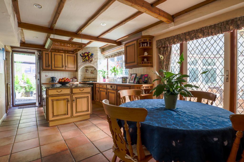 Property photo 3 of 16