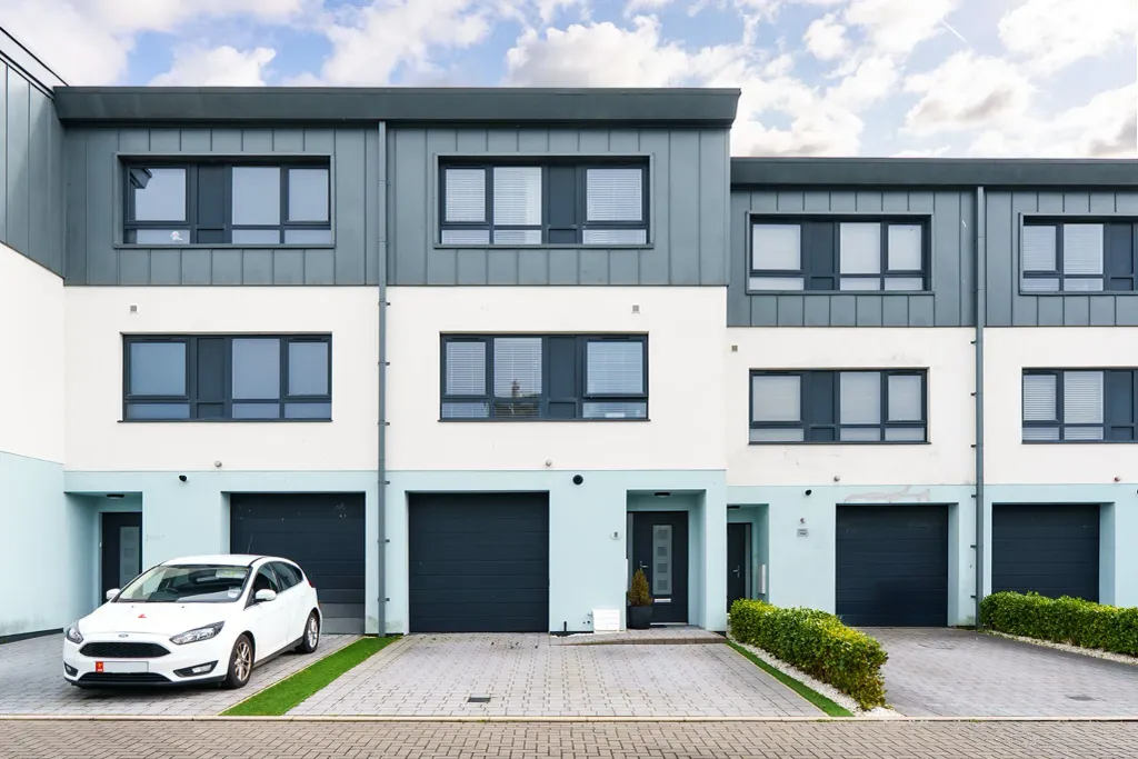 Property photo 1 of 35