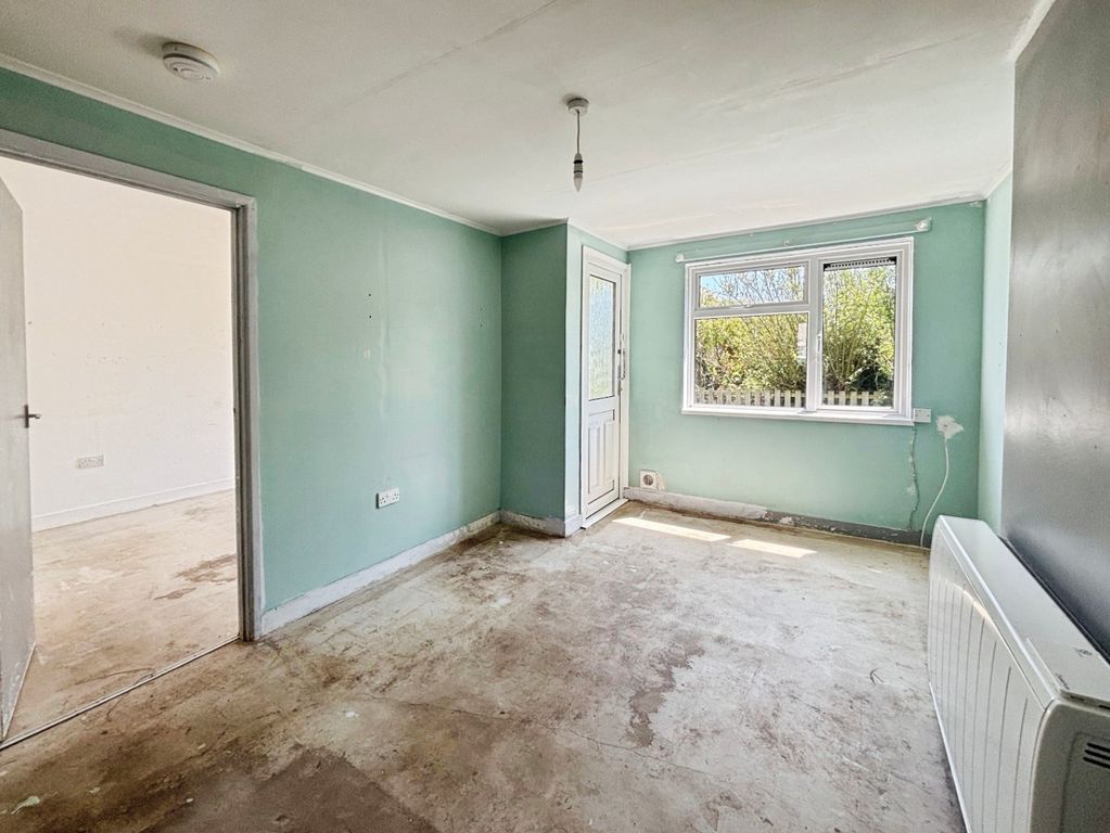 Property photo 2 of 9 5203672