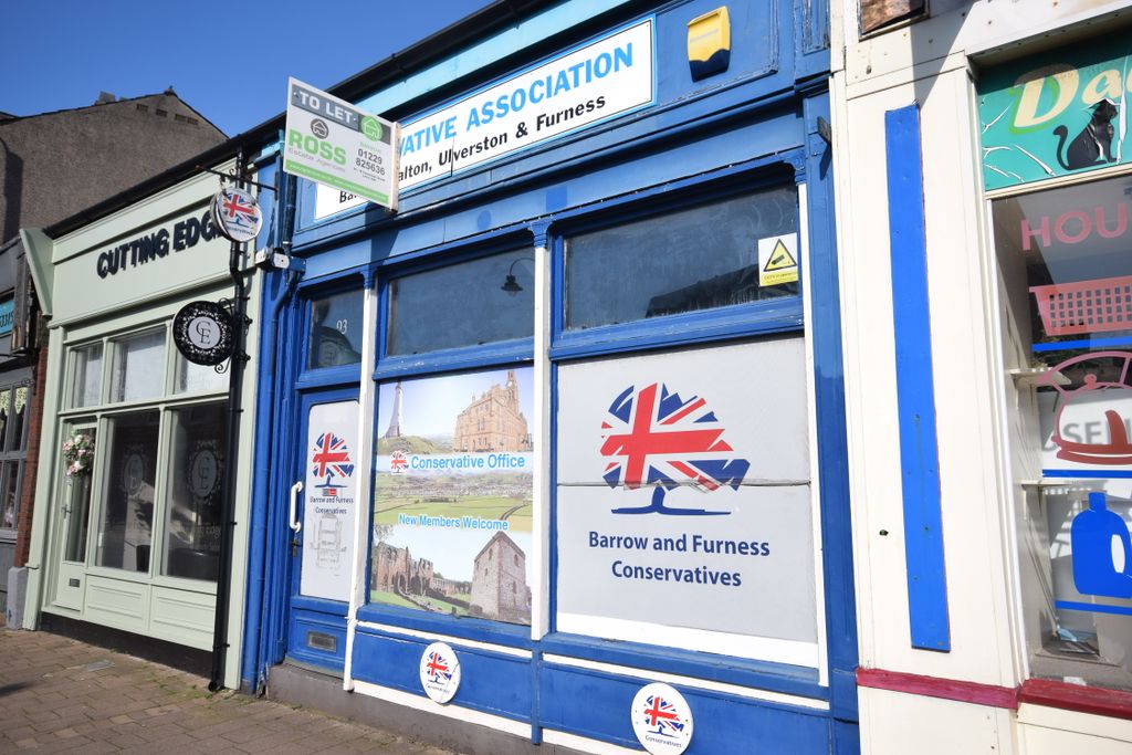 Property photo 2 of 11 Frontage