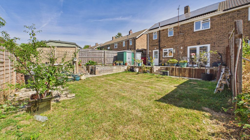 Property photo 3 of 19 Cam04968G0-Pr0148-Still018