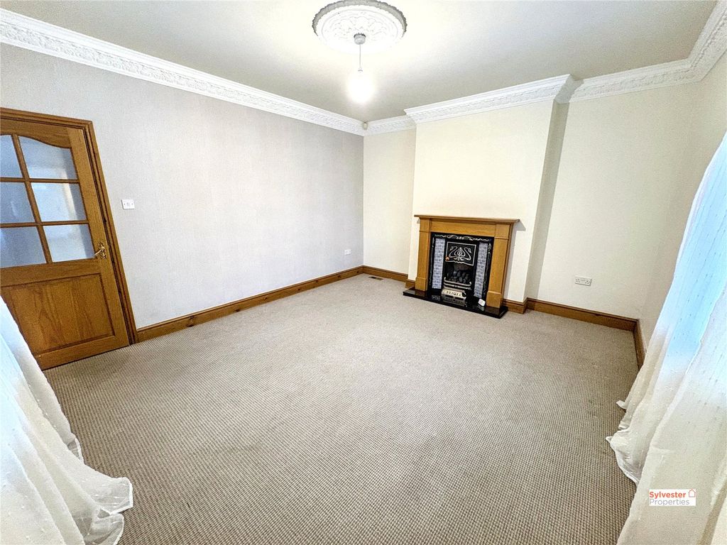 Property photo 2 of 14 Picture No. 23