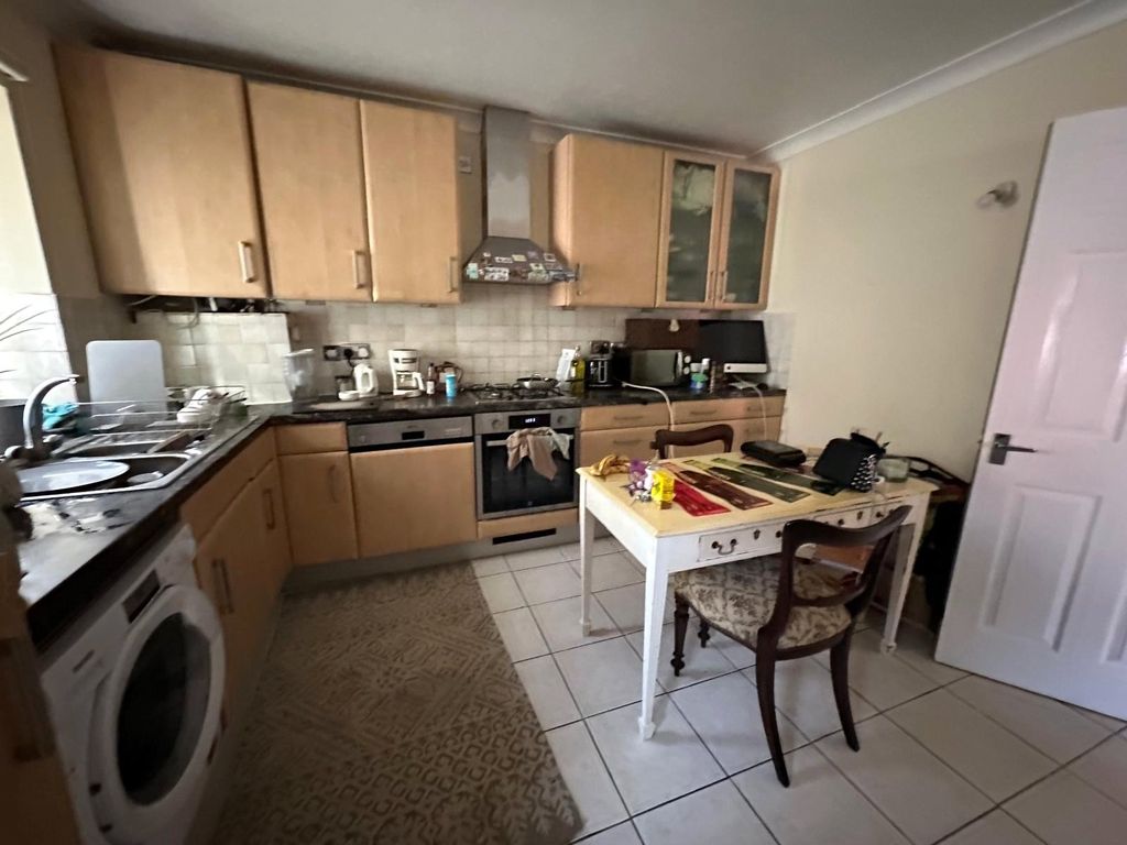 Property photo 3 of 15 Picture No. 25