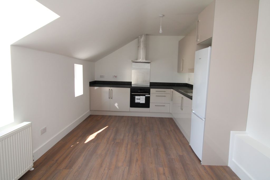 Property photo 3 of 19 Img_6003