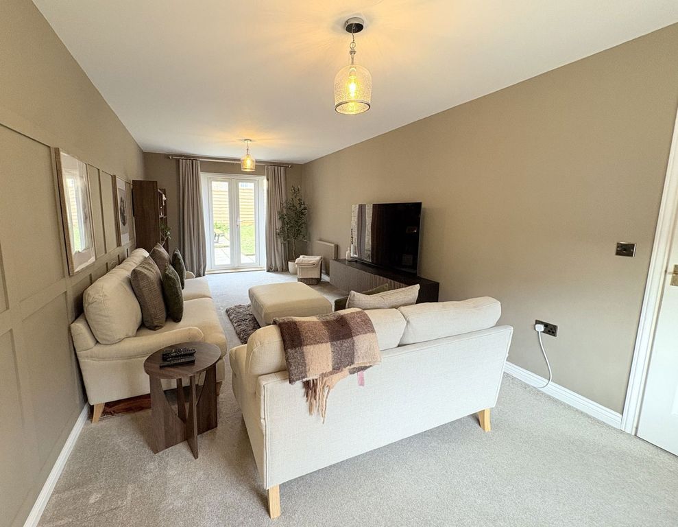 Property photo 3 of 26