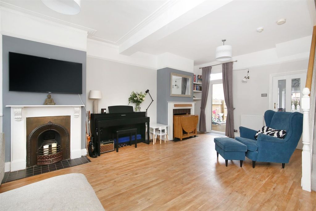 Property photo 3 of 10 4188164