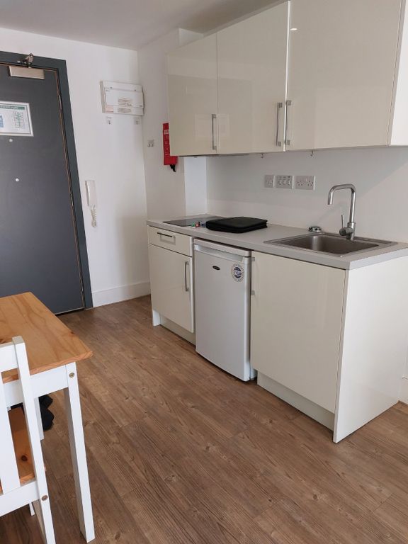 Property photo 2 of 7 Picture 2