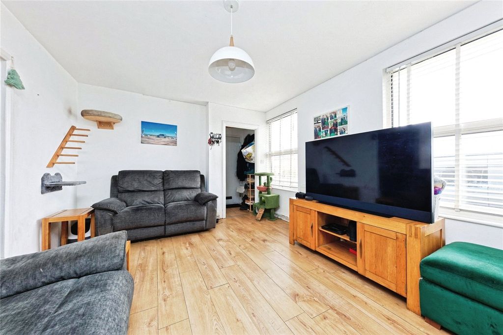 Property photo 2 of 16 Picture No. 06