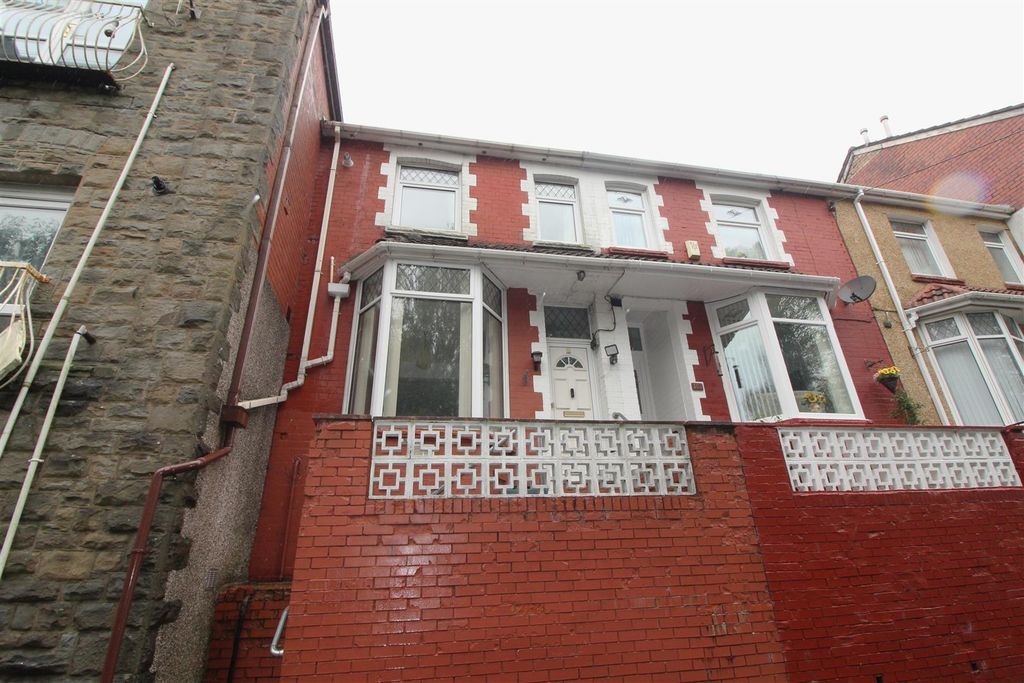 Property photo 1 of 24 Outside