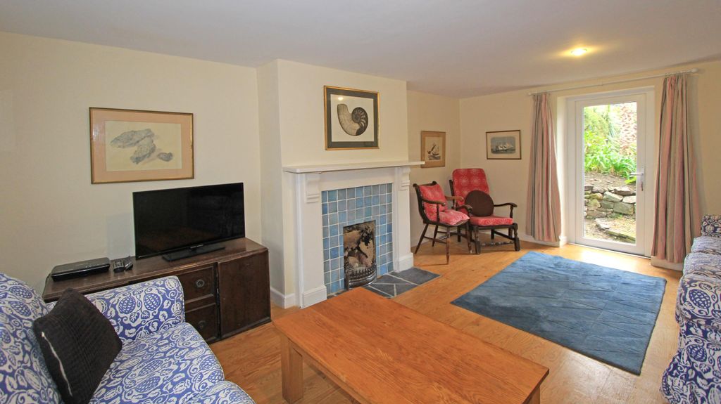 Property photo 3 of 13