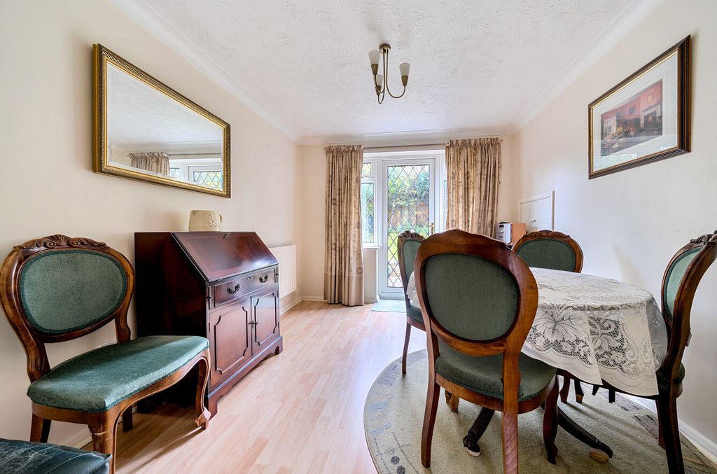 Property photo 3 of 20 1372641-8-6904844...