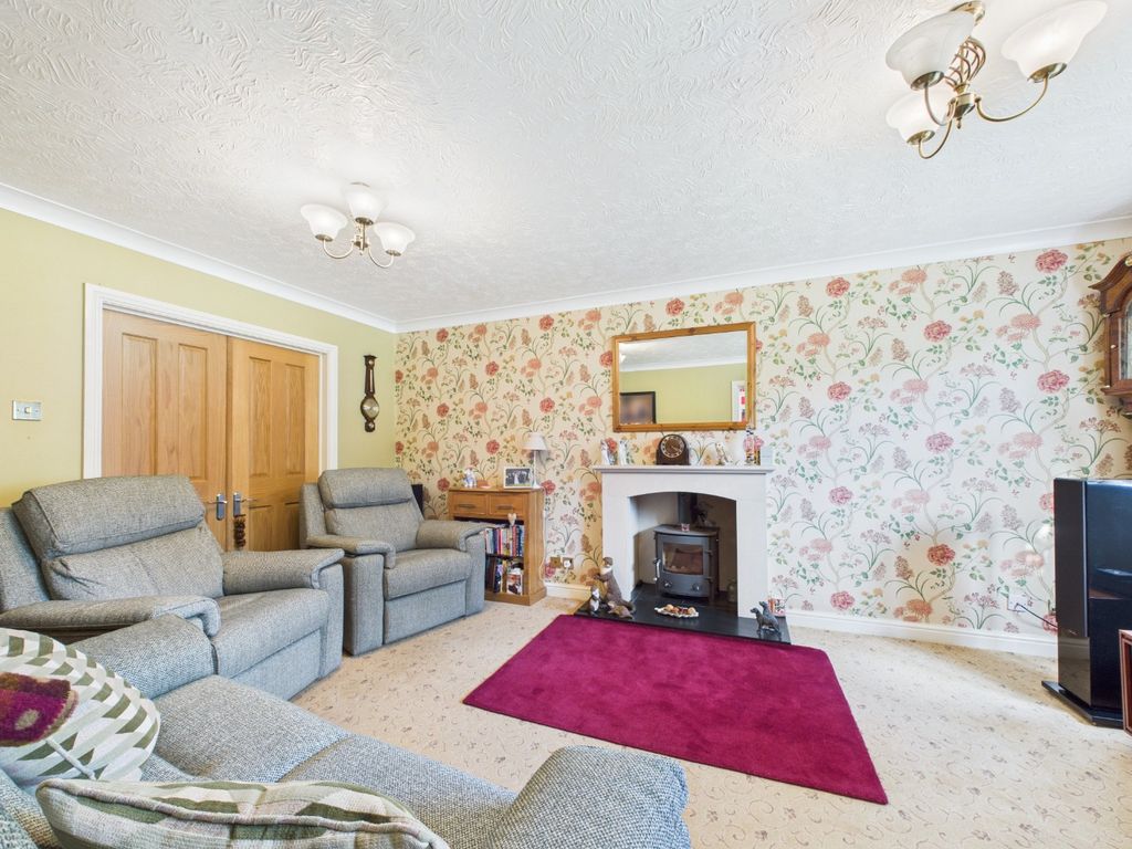 Property photo 2 of 38 3799715