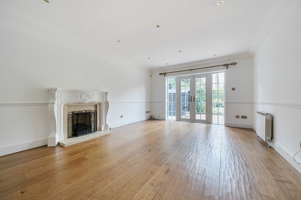 Property photo 3 of 22