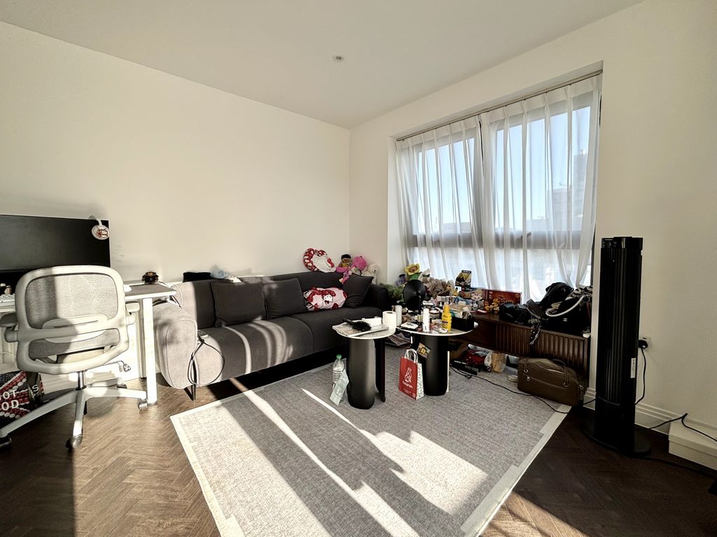 Property photo 3 of 27