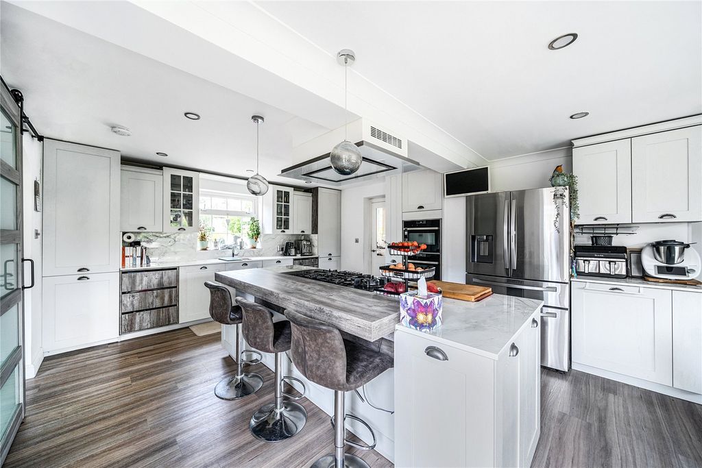 Property photo 2 of 21 Picture No. 39