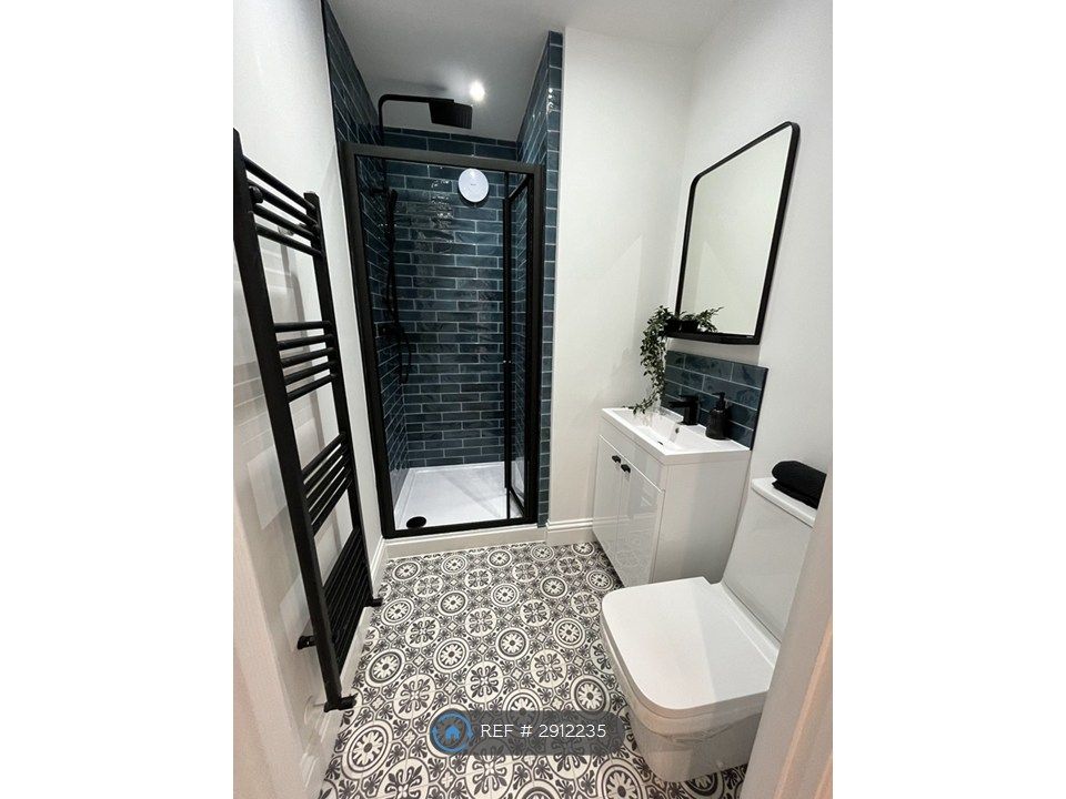 Property photo 2 of 26 Room 1 En-Suite