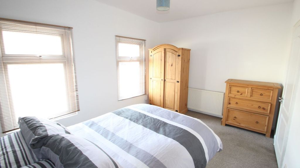 Property photo 2 of 5