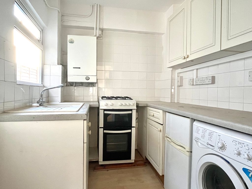 Property photo 3 of 6 Annex