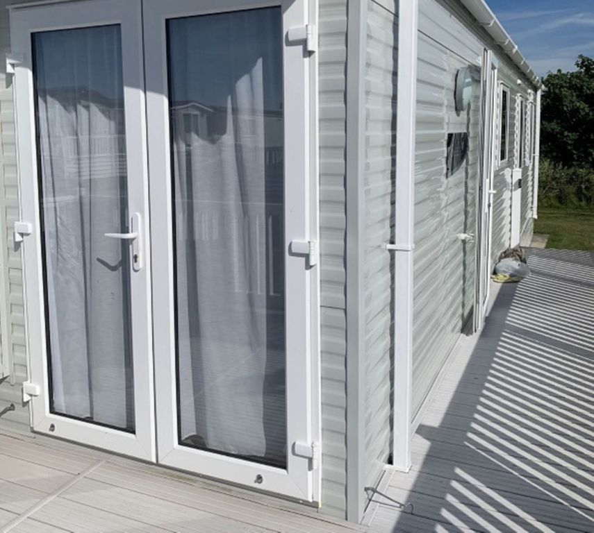 Property photo 2 of 24