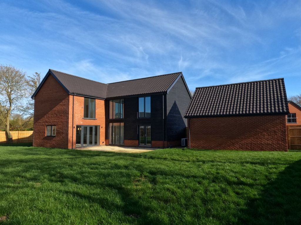 Property photo 2 of 5