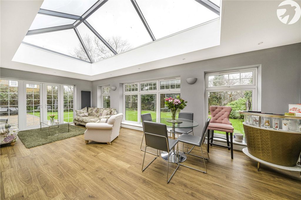 Property photo 3 of 26 Dining Room