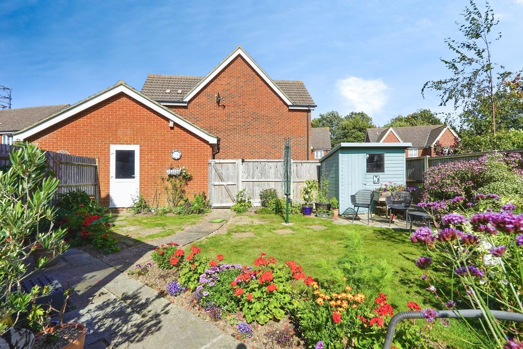 Property photo 2 of 17 Photo