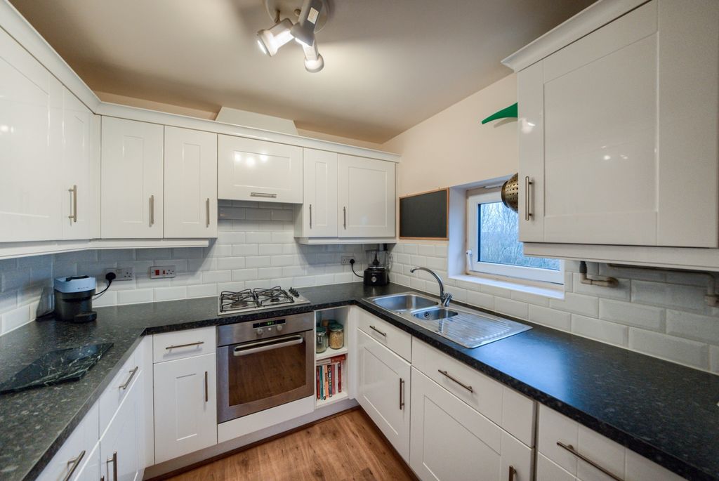 Property photo 2 of 14 Xh2A3802-Hdr(3)