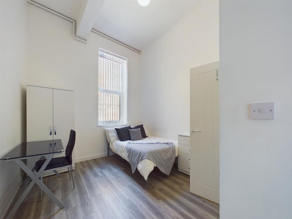 Property photo 3 of 6 Cam02699G0-Pr0165-Still003.Jpg