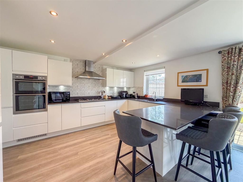 Property photo 2 of 34 Kitchen