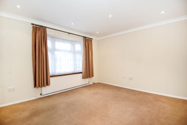 Property photo 3 of 10 Photos6