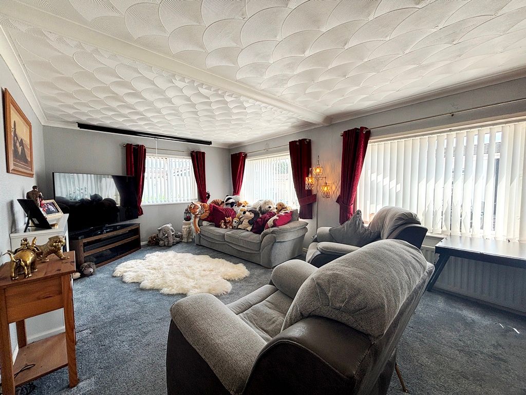 Property photo 3 of 12 Sitting Room