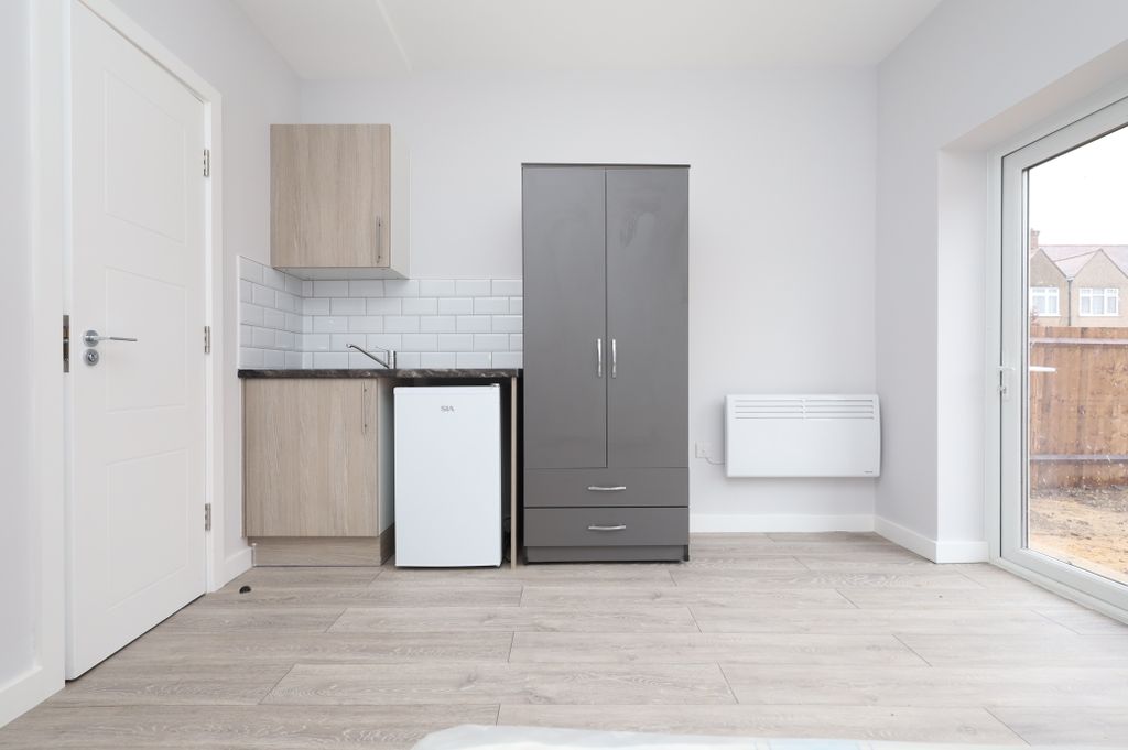 Property photo 2 of 3