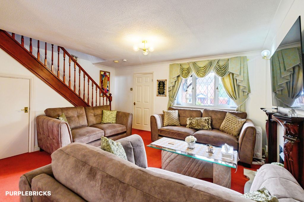 Property photo 3 of 33