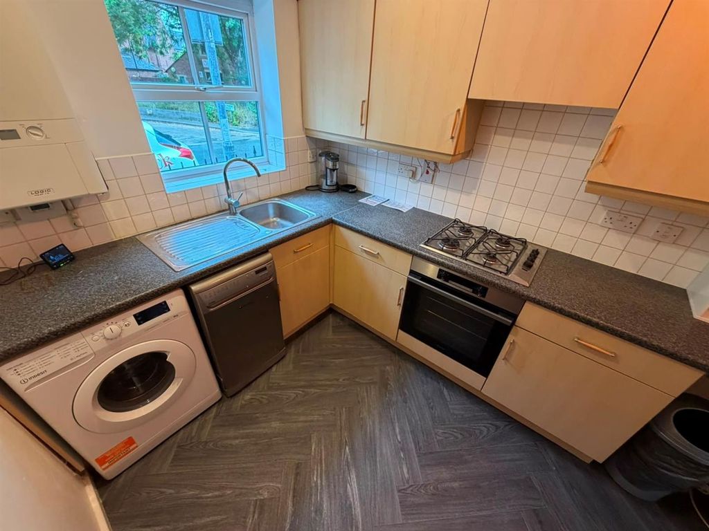 Property photo 2 of 14
