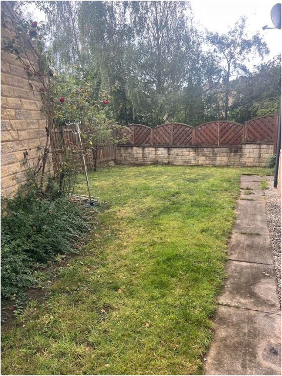 Property photo 2 of 16 Side Garden