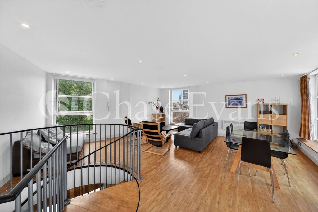 Property photo 1 of 21 Living Area